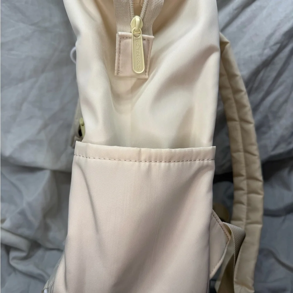 ZGO Tide Color X Sanrio Cinnamonroll Collab Sweet Planet Series Backpack - Picture 8 of 14